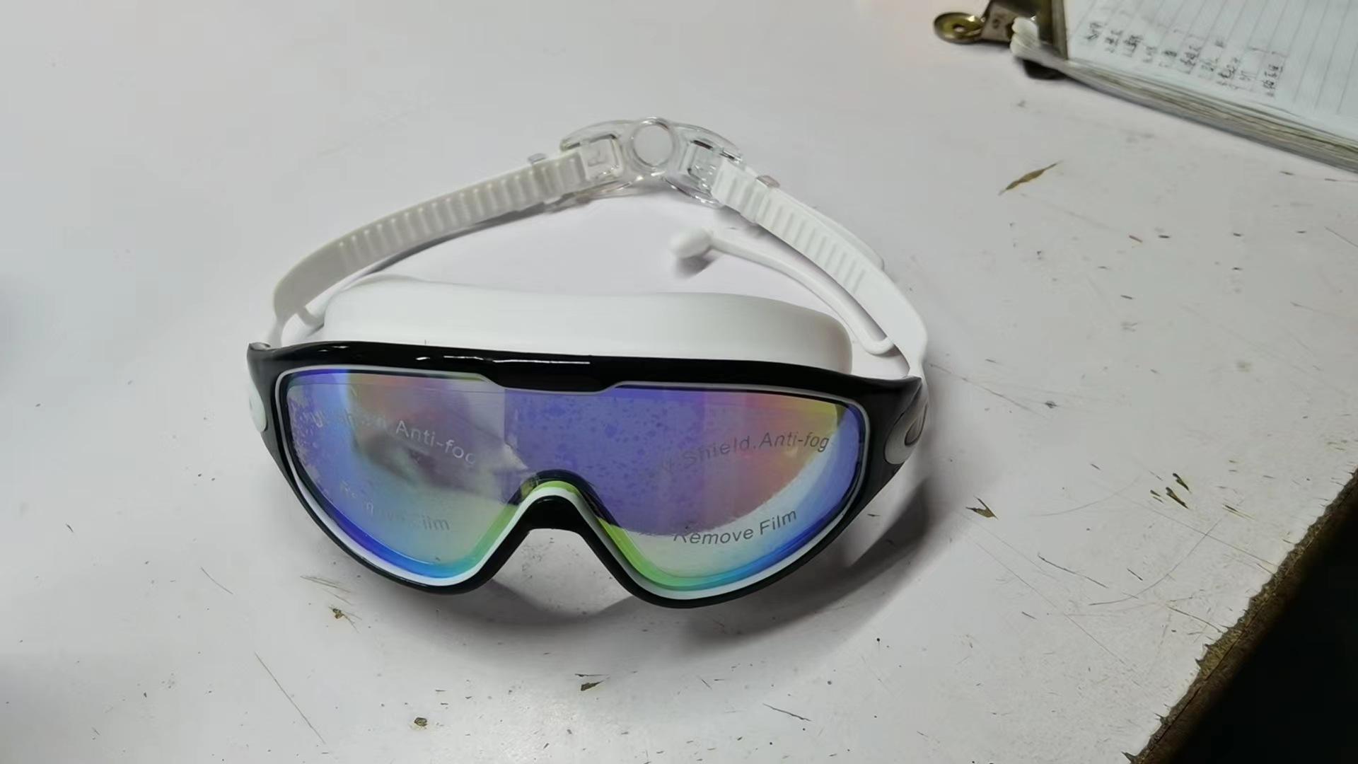 Azul y blanco coloridos