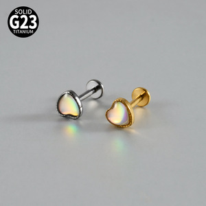 Bijou <span class=keywords><strong>d</strong></span>'<span class=keywords><strong>oreille</strong></span> punk en titane G23, coquille interne dentaire, labret Love Lip, électroplaqué, <span class=keywords><strong>d</strong></span>égradé de couleurs magiques, forme en T, piercing - Product Image 4