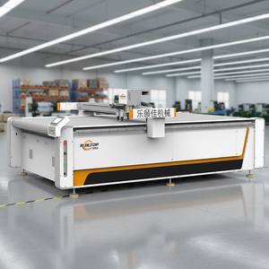 Machine de découpe à couteau vibrant Realtop haute précision 9KW pour PVC, panneaux publicitaires et panneaux Chevron, découpeuse de signalétique extérieure - Product Image 2