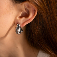 Boucles d'oreilles Bottega Major en acier inoxydable sans ternissement avec pierres Kylie Jenner Bold Drop Studs pour filles