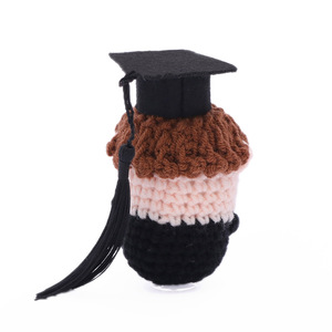 Poupées au crochet faites à la main : le cadeau idéal pour la saison des diplômes, transmettant de l'énergie positive et un affection sincère, décoration d'intérieur - Product Image 5