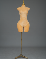 Mannequins brésiliens demi-corps grande taille pour femmes courbes, avec torse en tissu, poitrine et hanches généreuses, pour présentation BBL