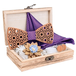 Vente en gros Bon marché Mode Logo personnalisé Ensemble de noeuds <span class=keywords><strong>papillon</strong></span> en <span class=keywords><strong>bois</strong></span> faits à la main Supports de cravates pour hommes Serviette carrée en soie OEM - Product Image 1