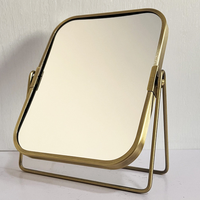 Usine directement miroir de maquillage cosmétique rectangulaire de table en métal doré avec support pour les ventes