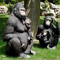 Ensemble de sculptures de gorilles grandeur nature personnalisées, statues de singes réalistes en résine pour la décoration de jardins et de zoos en extérieur