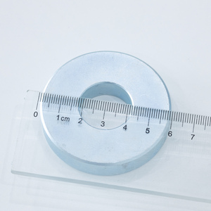 Imán de Neodimio de Gran Tamaño, Tipo Anillo, Redondo, N52, para Montaje en Pared - Product Image 3