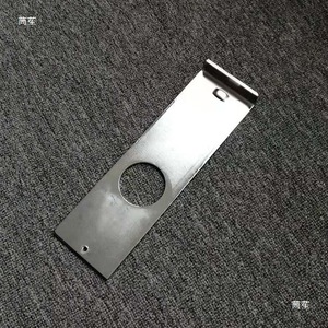 Plaque de tirage de base pour sécheuse, Plaque coulissante de sécheuse, Baffle de port de décharge de machine de séchage, Pièces de rechange complètes pour machine de moulage par injection - Product Image 2