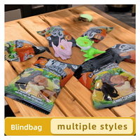 Offre Spéciale : Figurines miniatures de dinosaures en plastique ABS, phosphorescentes et qui mordent les doigts, dans un sachet surprise, emballage flowpack, jouet cadeau