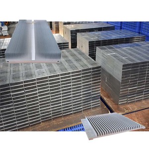 Disipador de calor de <span class=keywords><strong>aluminio</strong></span> con aletas de alta densidad 6063 6061 T6, placa de disipador de calor de <span class=keywords><strong>aluminio</strong></span> pulido anodizado, paneles <span class=keywords><strong>solares</strong></span> de disipador de calor de <span class=keywords><strong>aluminio</strong></span> - Product Image 1