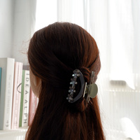 Jepit Rambut PVC Warna Solid Motif Bunga Berlian 7 cm Desain Personal Berkualitas Tinggi YIYI, Jepit Rambut Sederhana Modis dari Asam Asetat