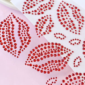 3D <span class=keywords><strong>labios</strong></span> rojos <span class=keywords><strong>tatuaje</strong></span> temporal pegatinas belleza perlas Rojas joyas <span class=keywords><strong>beso</strong></span> decoraciones para festivales y fiestas diamante arte corporal - Product Image 3