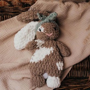 Peluche di <span class=keywords><strong>Topolino</strong></span> Danzante all'Uncinetto Fatto a Mano, Statuetta Decorativa per Collezionisti e Regalo per Fan - Product Image 2