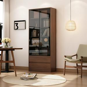 Librero Alto de Estilo Europeo Moderno <span class=keywords><strong>con</strong></span> <span class=keywords><strong>Puertas</strong></span> Corredizas de Vidrio Templado, 2 Cajones Inferiores y Estantes Ajustables, Acabado en Nogal, para Oficina en Casa - Product Image 1