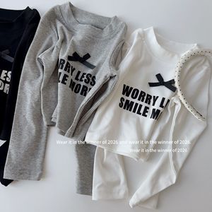 T-shirt Basic a Maniche Lunghe con Stampa Lettere e Fiocchi per <span class=keywords><strong>Bambina</strong></span> Autunno 2026 Grigio Nero Bianco 2-9 Anni - Product Image 4