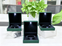 Boîte à bijoux LED vert foncé en gros, boîte à bracelet LED vert foncé, logo personnalisable