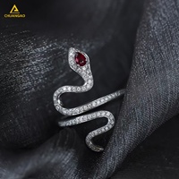 Royal Sapphire Emerald Pigeon Blood Red 18k Gold Snake Ring Bague en diamant naturel et pierres précieuses Bagues italiennes