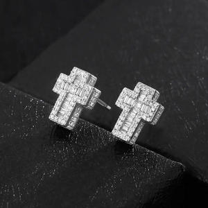 Pendientes de Cruz Chapados en Oro Blanco con Zirconia, Joyería Religiosa Unisex para Regalo - Product Image 4