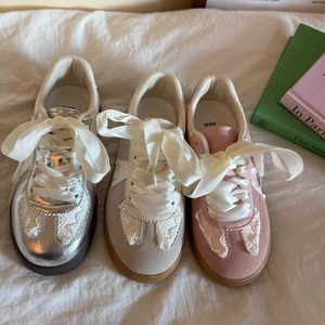 Silver lace exclusive 2026 new hit glossy shoe strap thin style retro ballet style white sneakers - Product Image 1