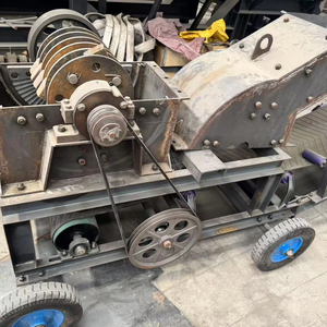 เครื่องบดหินแบบเคลื่อนที่ขนาดเล็ก ใช้เครื่องยนต์ดีเซล <span class=keywords><strong>ราคา</strong></span>ประหยัด พร้อมสายพานลำเลียง-มอเตอร์-ลูกปืน-เกียร์  กำลังการผลิต 10 ตัน/ชม. สำหรับบด<span class=keywords><strong>เศษ</strong></span>คอนกรีต หิน และวัสดุก่อสร้าง - Product Image 4