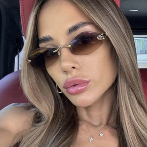 2024 nuovo arrivo eleganti occhiali da sole in metallo senza cornice diamante per le donne protezione solare con classe di moda - Product Image 2