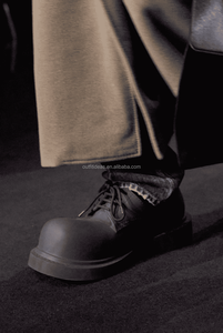 Nouvelles Bottes Lacées Luxe Bout Exagéré Épaisse Semelle Pluie Neige Vintage Hommes Cheville Derbies Noires Stéroïdes avec Boîte - Product Image 3