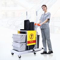 Système d'entretien quotidien d'escalator avec outils Chariot de conciergerie professionnel en plastique PP pour le nettoyage d'escalator d'aéroport