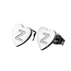 Pendientes geométricos simples en forma de corazón chapados en cobre para mujer, estilo vintage, 26 letras en inglés, venta al por mayor - Product Image 5