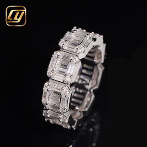 Anillo de Plata 925 Brillante con Múltiples Halo de Diamantes Cultivados en Laboratorio, Claridad VVS2, Corte Excelente, Certificado IGI, Corte Brillante, Lujoso - Product Image 3