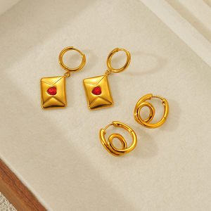 Nuevo Colgante <span class=keywords><strong>de</strong></span> Sobre Delicado <span class=keywords><strong>de</strong></span> Acero Inoxidable con Baño <span class=keywords><strong>de</strong></span> <span class=keywords><strong>Oro</strong></span> <span class=keywords><strong>de</strong></span> 18K y Dije <span class=keywords><strong>de</strong></span> Corazón Rojo, Joyería para Pendientes, Regalo <span class=keywords><strong>de</strong></span> Aniversario <span class=keywords><strong>de</strong></span> <span class=keywords><strong>Matrimonio</strong></span> - Product Image 4