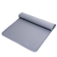 Tapis de litière antidérapant en silicone de qualité alimentaire, tapis de piège à litière imperméable facile à nettoyer pour une utilisation en intérieur, conception personnalisée disponible