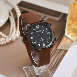 Reloj de cuarzo cuadrado de silicona Little Fresh Jelly para mujer, reloj <span class=keywords><strong>con</strong></span> puntero deportivo de ocio Simple para escuela secundaria y secundaria - Product Image 4