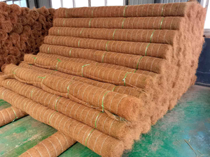 Couverture anti-érosion en fibre <span class=keywords><strong>de</strong></span> coco haute résistance pour la protection des pentes raides et des canaux - Product Image 1
