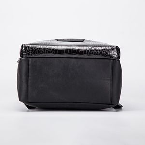Zaino da Viaggio <span class=keywords><strong>in</strong></span> <span class=keywords><strong>Pelle</strong></span> <span class=keywords><strong>Nera</strong></span> Personalizzato, Zaino <span class=keywords><strong>in</strong></span> <span class=keywords><strong>Pelle</strong></span> per Laptop con Interno Impermeabile, Zaino da Viaggio con Scomparto per Laptop - Product Image 6