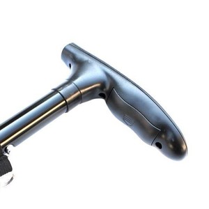 Canne télescopique triangulaire pliable en alliage d'aluminium noire avec lumière intégrée pour personnes âgées - Product Image 4