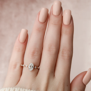 सुंदर लड़की ट्रेंडी ठीक अंडाकार गहने 10k 14k 18k ठोस सोने की सफेद सगाई की जिया लैब हीरे के छल्ले - Product Image 4