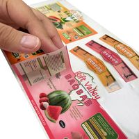 Étiquettes imperméables pour bouteilles de jus de fruits avec logo personnalisé Étiquettes auto-adhésives pour boissons Autocollants d'emballage imprimés