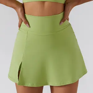 Rok Tenis Logo Kustom untuk Anak Perempuan Rok Mini Olahraga Berkualitas Tinggi Dua Potong Gaun Pakaian Yoga Lucu 2022