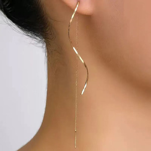 Pendientes de Diseño EH108 con Cadena Ondulada y Borla Larga, Pendientes Elegantes de Acero Inoxidable para Mujer, Uso Diario, Regalo - Product Image 6