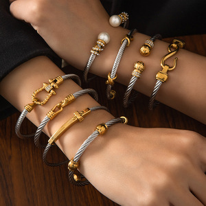 Bracciali di Lusso in Acciaio Inossidabile Antiossidante Placcati Oro per Donne, Catena Intrecciata, Gioielli Industriali - Product Image 3