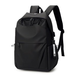 Sac à dos de sport décontracté, style moderne et simple, résistant à l'eau, grand espace, avec chargement USB - Product Image 2