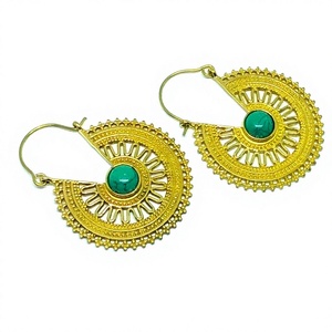 อินเดียทองเหลืองห่วงต่างหูสีเขียวขุ่นห่วงต่างหูน้ำหนักเบา Warring สำหรับผู้หญิงต่างหูเครื่องประดับ - Product Image 2