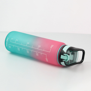 Borraccia Motivazionale in Plastica all'Ingrosso, Borracce Nere Rotonde Simili con Manico da 32oz, Produttore di Borracce in Tritan - Product Image 1