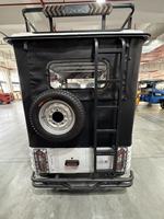 Auto-rickshaw électrique à 3 roues, tuk-tuk, châssis robuste, cabine ouverte, 4 passagers, charge utile de 400 kg, autonomie de 80-110 km, batterie de 7,2 kWh