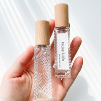 Flacons de parfum pour femme au design original, forme unique, 3ML 5ML 10ML, mini flacons de parfum en verre transparent avec couvercle en bois de noyer