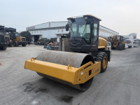 Compacteur routier XS85J, rouleau vibratoire à tambour unique de 8 tonnes à vendre
