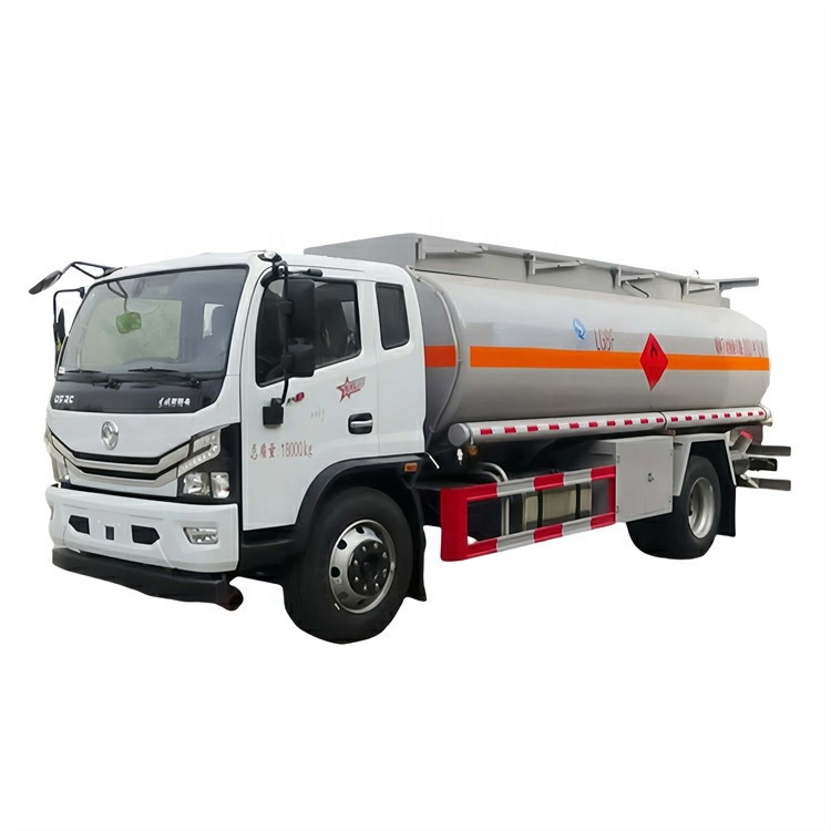 Dongfeng 4*2 Oil Tanker Truck 8cubic Meters 140HP Flammable Liquid Transportation Vehicle for Sale