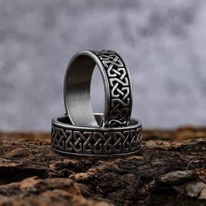 Low MOQ RTS Modeschmuck 8mm Edelstahl Nordic Viking <span class=keywords><strong>Ring</strong></span> Licht Scandian via Irish Celtic Knot Band Ringe für Männer - Product Image 3