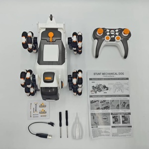 SJY-2203 Voiture RC de cascade 2.4G 2203 avec fonction de pulvérisation, 30 minutes d'autonomie, voiture robot chien cascadeur à 8 roues avec musique - Product Image 5