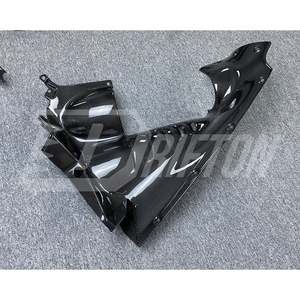ชุดฝาครอบห้องเครื่องยนต์คาร์บอนไฟเบอร์แบบมองเห็นได้ สำหรับ Ferrari SF90 - Product Image 5