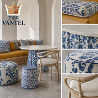 Ensemble de mobilier moderne pour hôtels et restaurants : banquettes, tables, chaises et tabourets sur mesure pour projets hôteliers